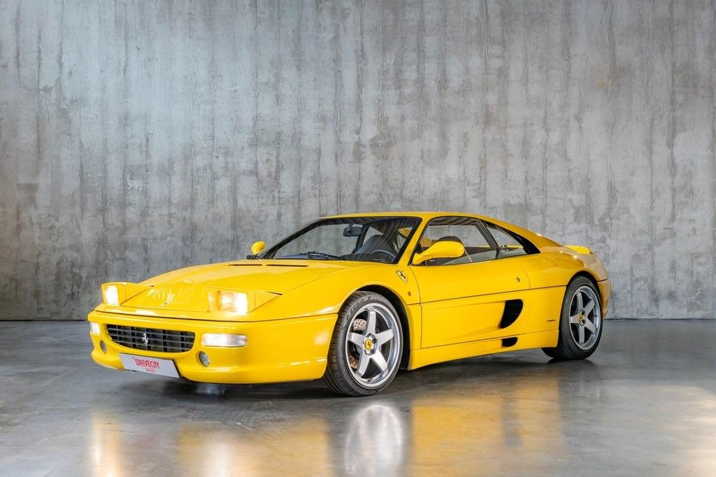 FERRARI F355 Berlinetta - 1995 LesAnciennes.com