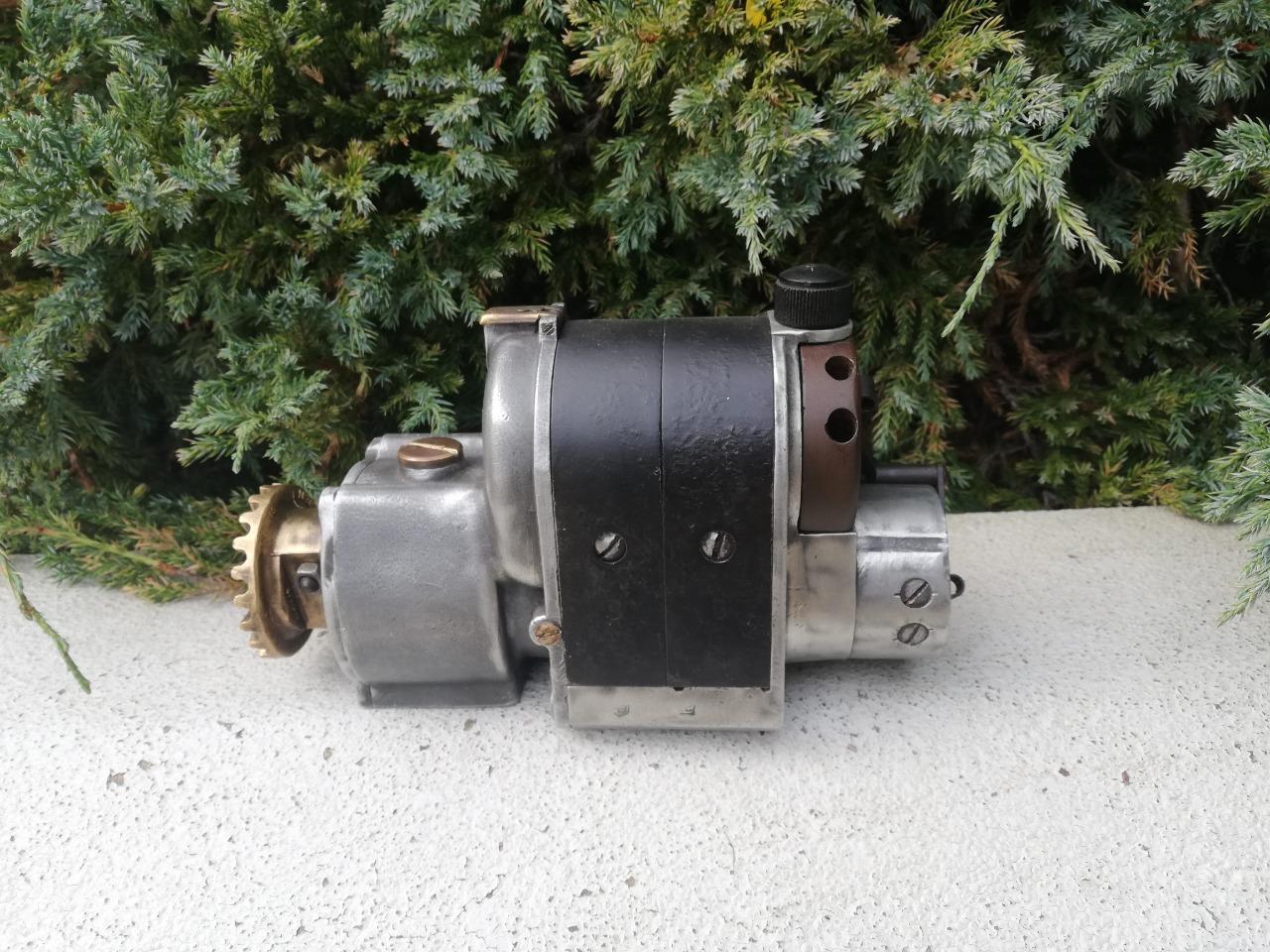 MAGNETO RB à avance automatique LesAnciennes.com