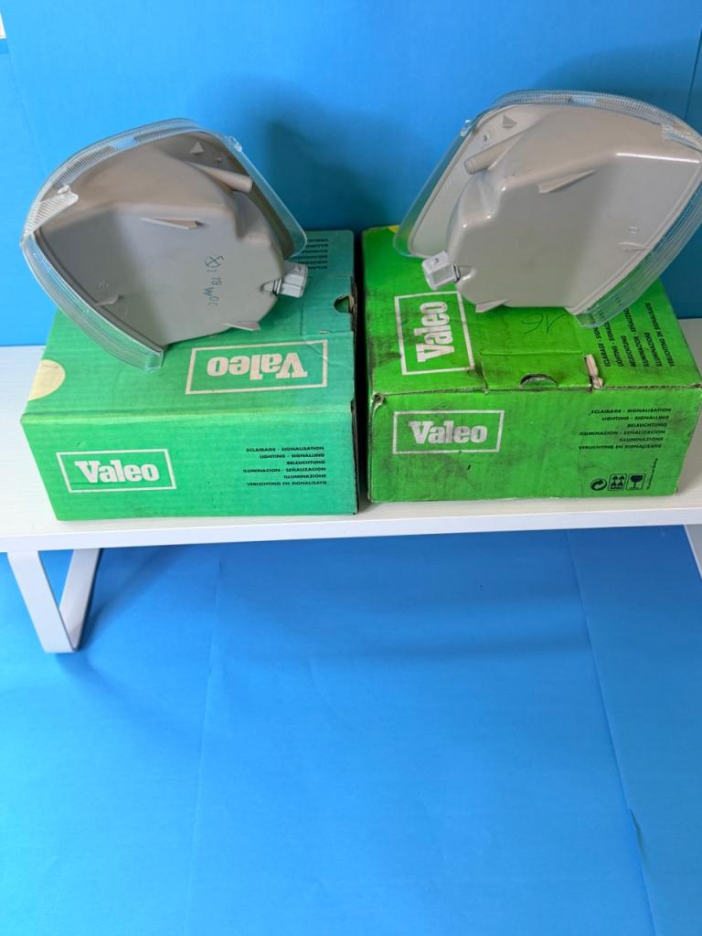 2X Veilleuses PEUGEOT 605 Phase 1 (neuves) LesAnciennes.com