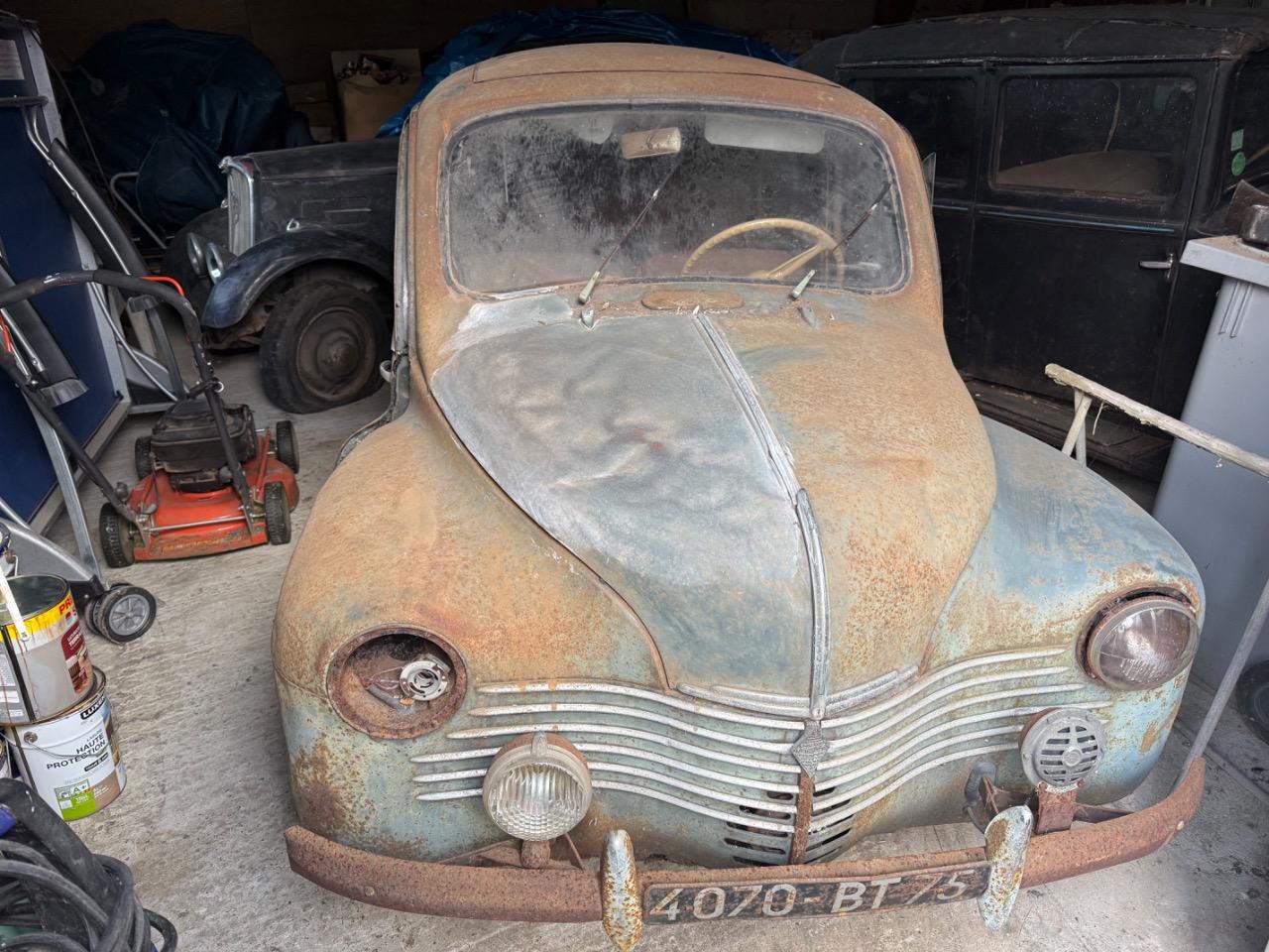 RENAULT 4CV Grand luxe - 1953 LesAnciennes.com