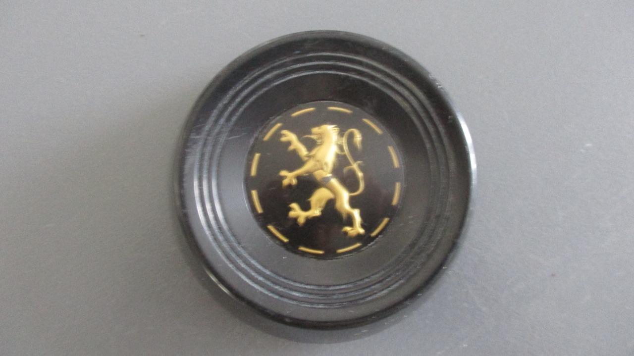 Centre de volant PEUGEOT 404 LesAnciennes.com