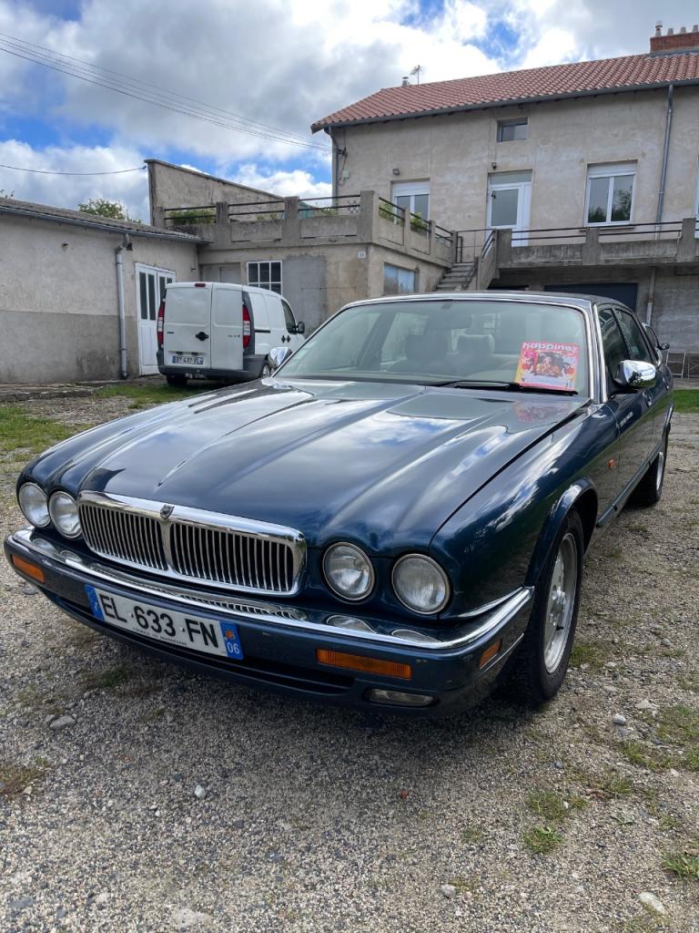 JAGUAR XJ300 - 1995 LesAnciennes.com