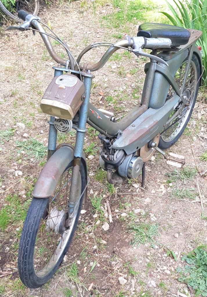 PEUGEOT 102 phare plat - 1966 LesAnciennes.com