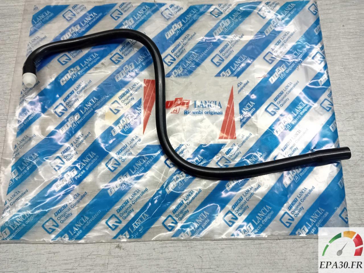 82435328 TUYAU JAUGE RESERVOIR LANCIA THEMA TURBO LesAnciennes.com