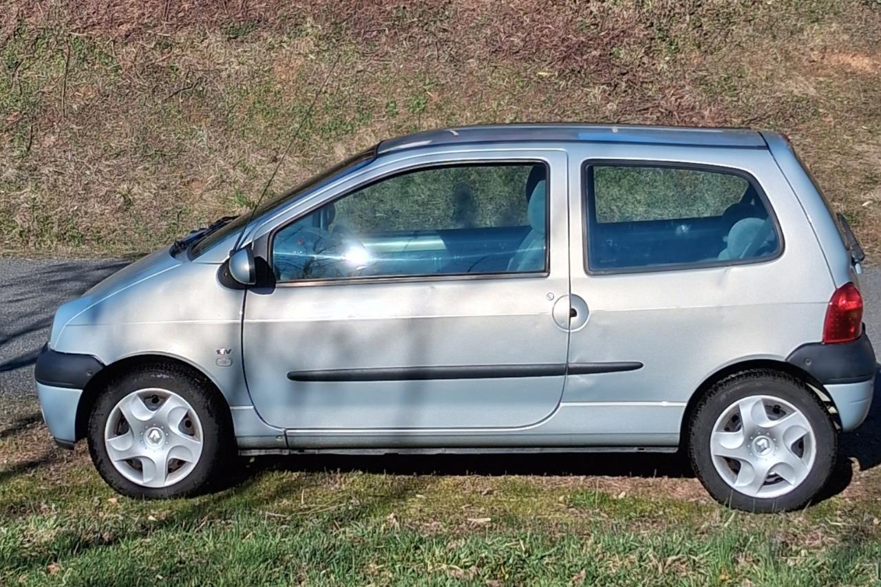 RENAULT Twingo PRIVILEGE 16V - 2006 LesAnciennes.com