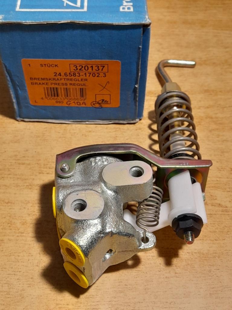 Répartiteur de frein Renault 19 ATE 320137 LesAnciennes.com