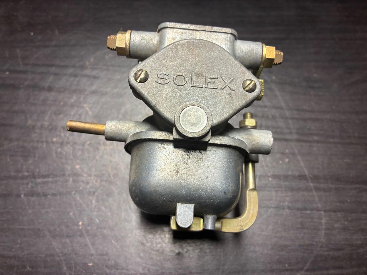 Carburateur MOTEUR BERNARD W110 Solex 22 NH LesAnciennes.com