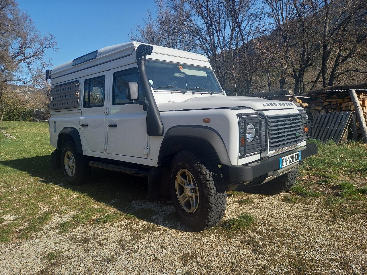 LAND ROVER Defender LesAnciennes.com