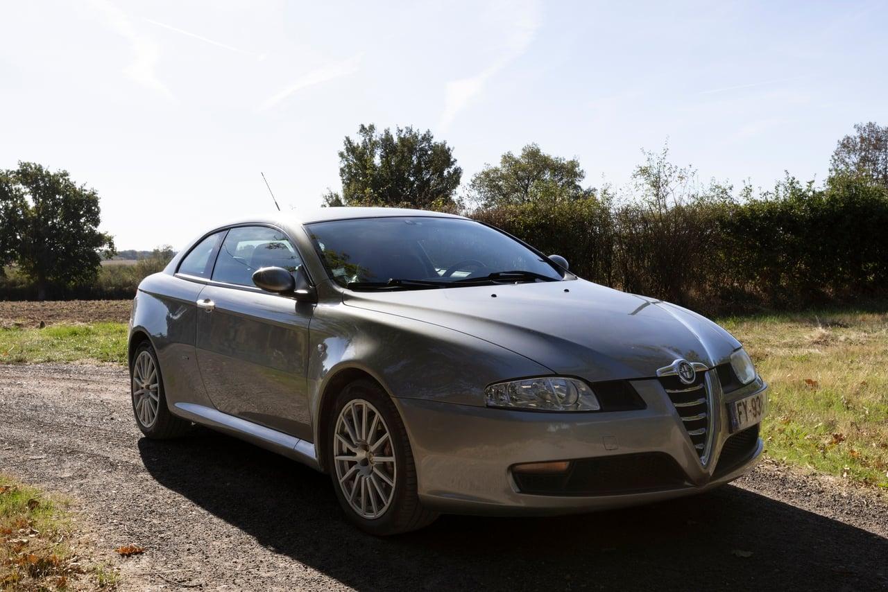 2004 Alfa Romeo GT V6 Manual LesAnciennes.com