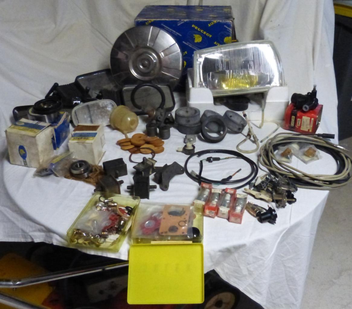 Lot de pièces PEUGEOT 304 LesAnciennes.com