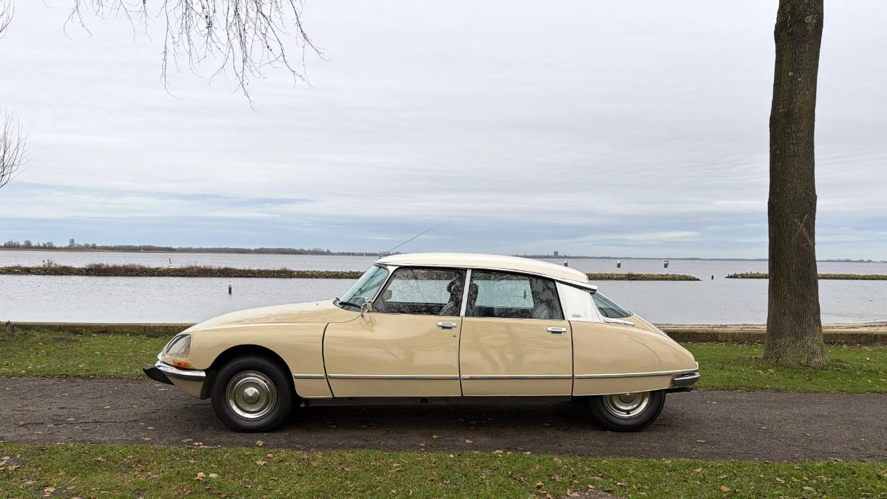 CITROEN DS 21 Pallas 5 vitesse. - 1973 LesAnciennes.com