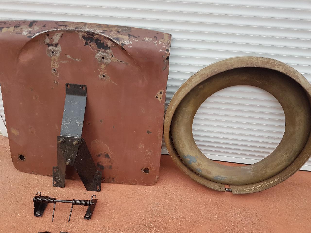 Lot de pièces HOTCHKISS Biarritz LesAnciennes.com