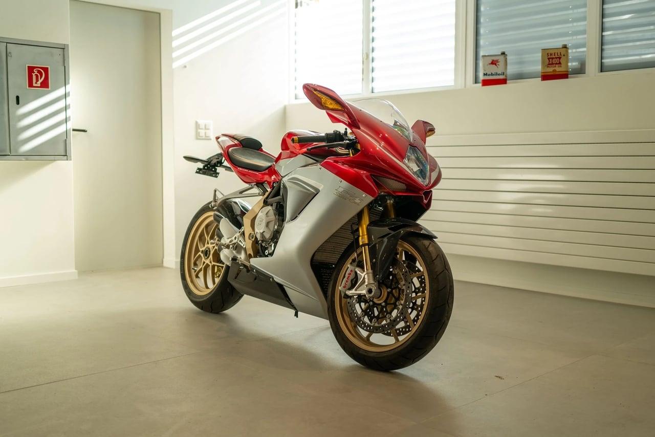 2012 MV Agusta F3 Serie Oro LesAnciennes.com