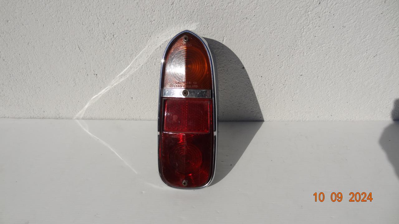 Feu TRIUMPH TR5 LesAnciennes.com