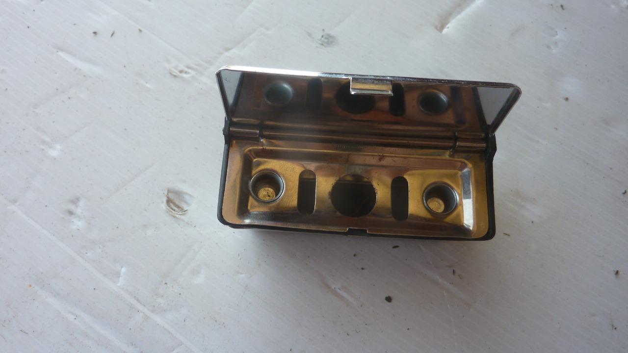 Cendrier pour SIMCA 8 et autres aimanté LesAnciennes.com