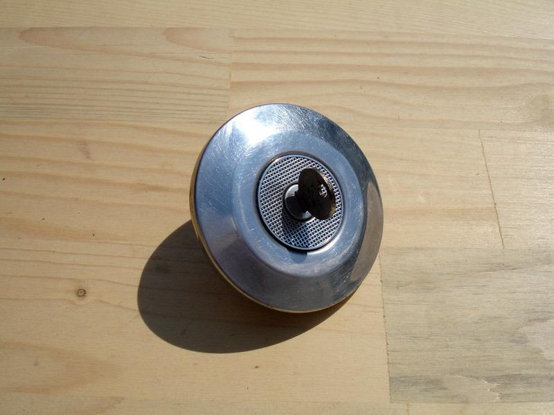 Bouchon anti-vol de réservoir PJ diamètre 92mm LesAnciennes.com