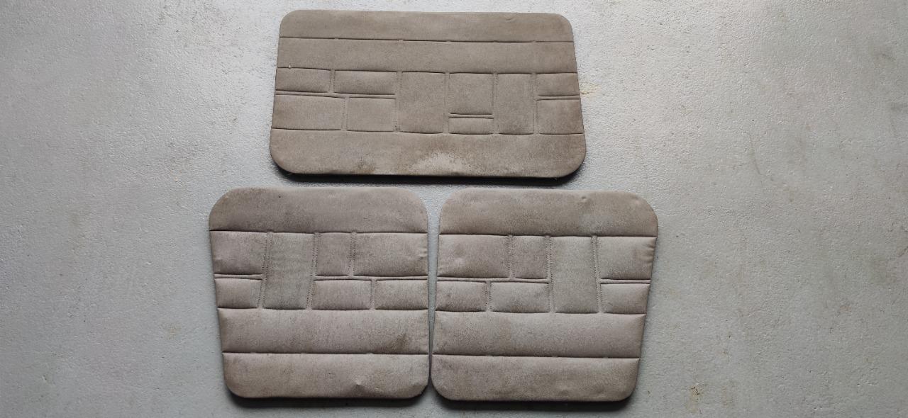 Lot de 3 garnitures de portes grise RENAULT 4 (R4) LesAnciennes.com