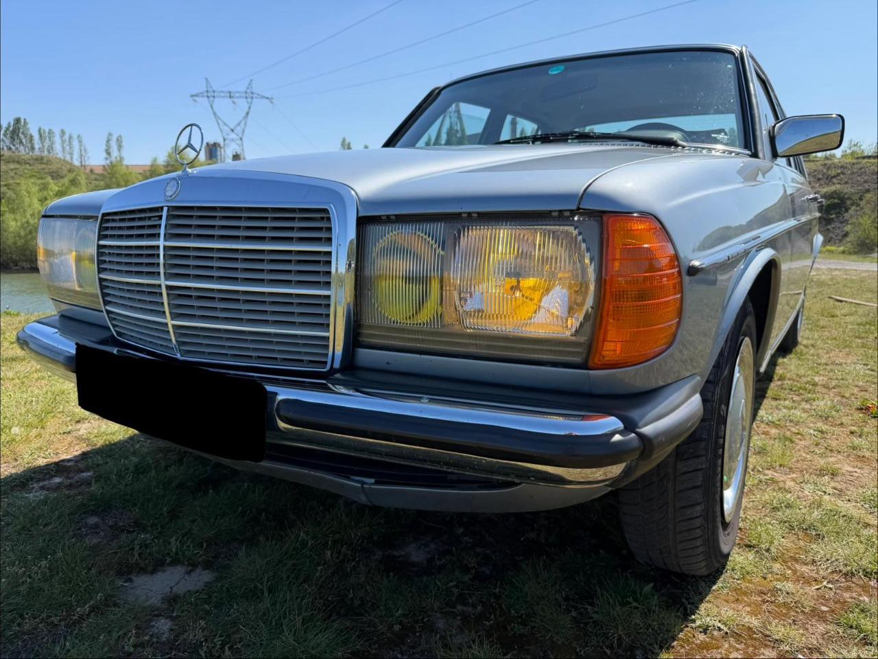 MERCEDES 230 E - 1985 LesAnciennes.com