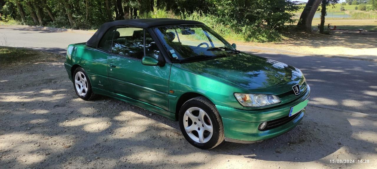 PEUGEOT 306 Cabriolet - 1995 LesAnciennes.com