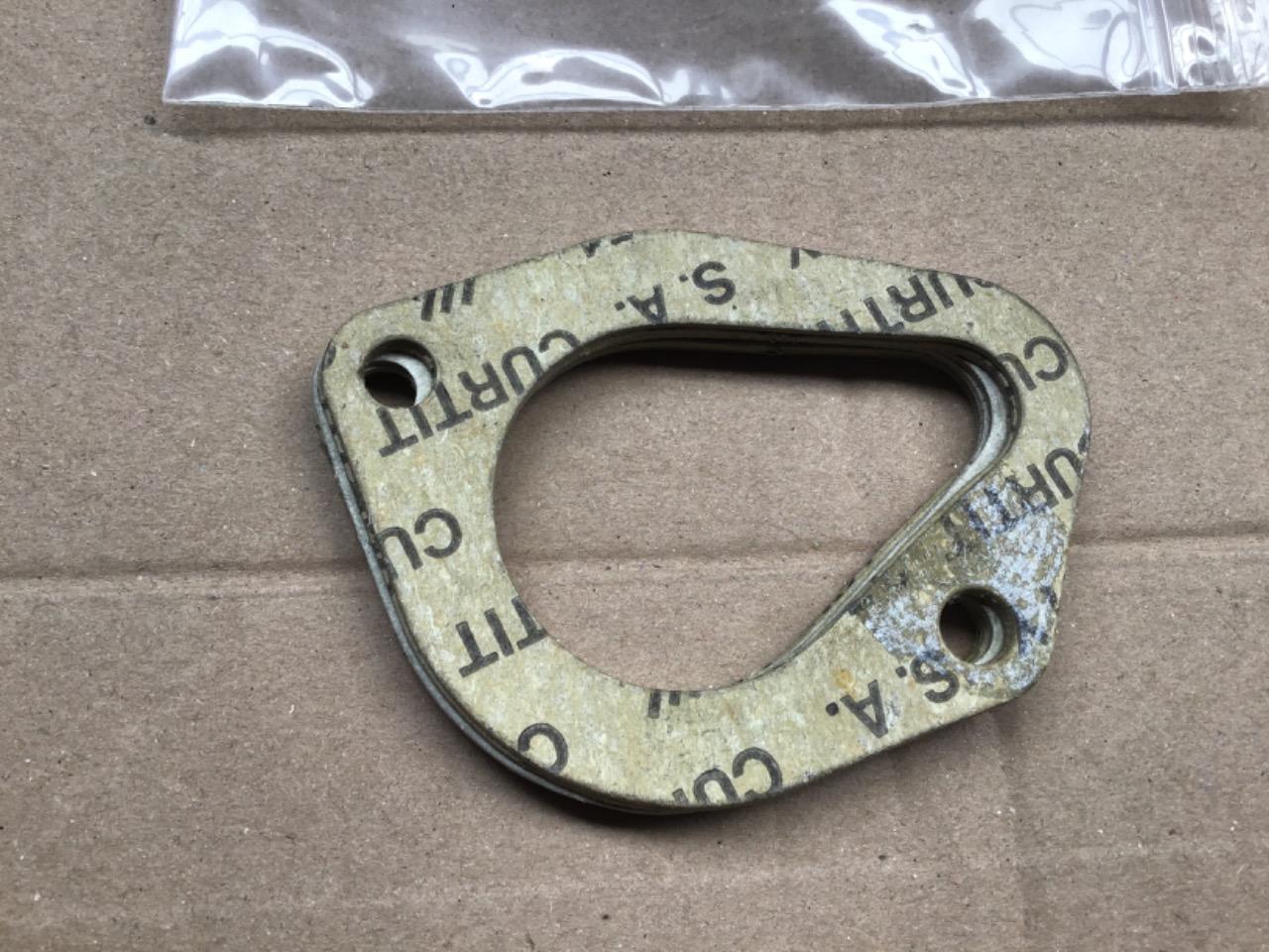 JOINTS BOÎTIER D’EAU PEUGEOT 304/205/305/309/405 LesAnciennes.com