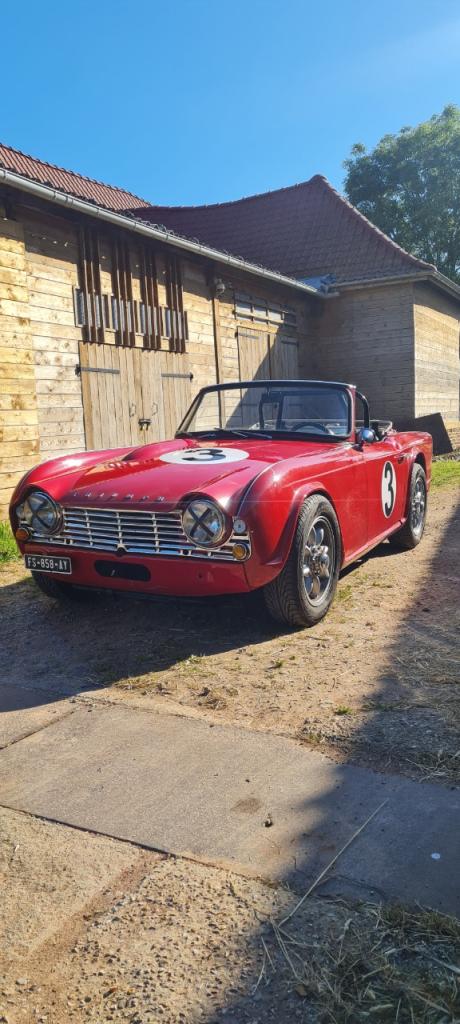 TRIUMPH TR4 - 1964 LesAnciennes.com