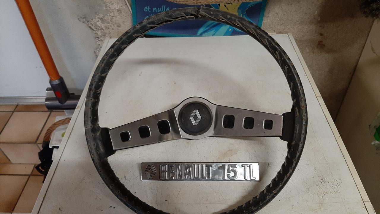 Lot de pièces RENAULT 15 (R15) à vendre Page 968
