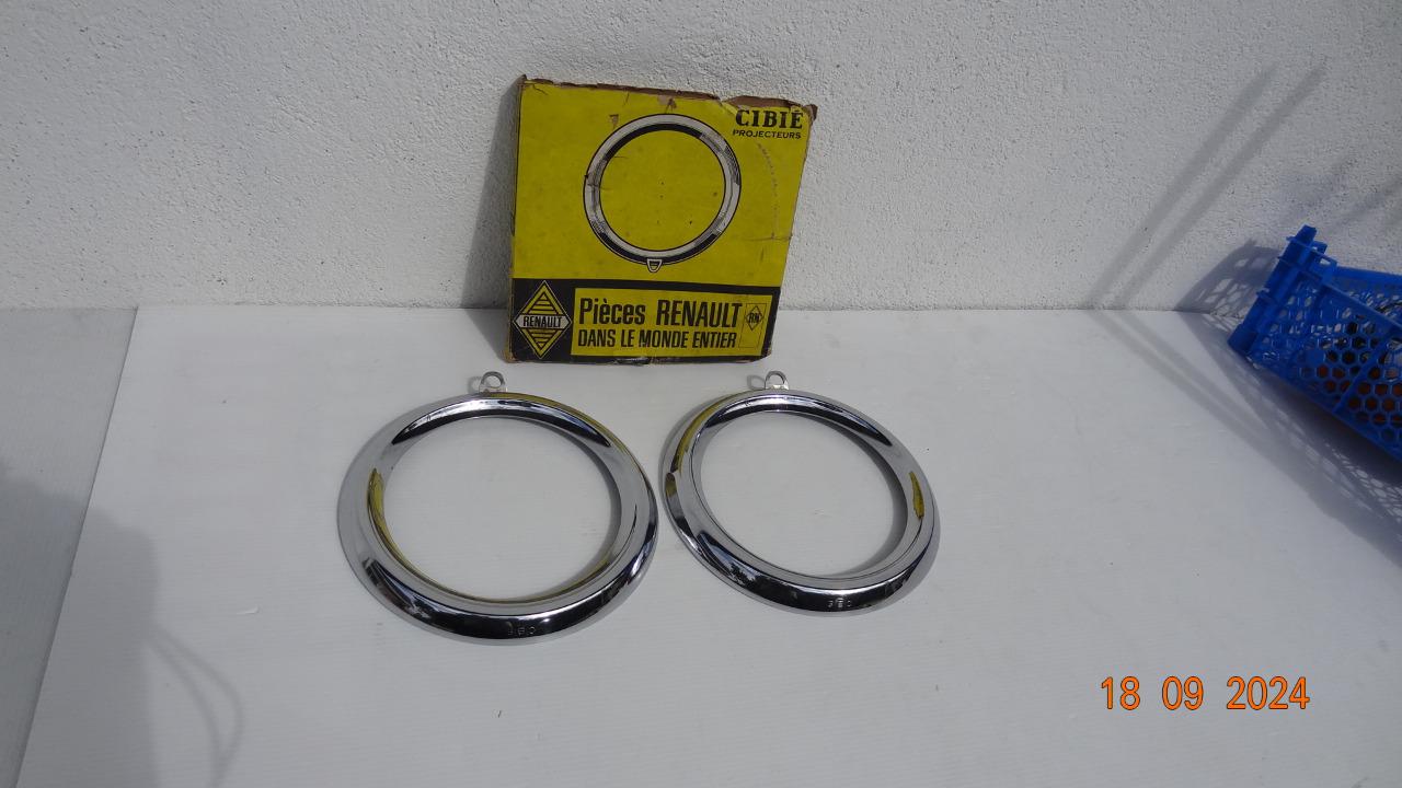 Enjoliveurs RENAULT 10 (R10) LesAnciennes.com