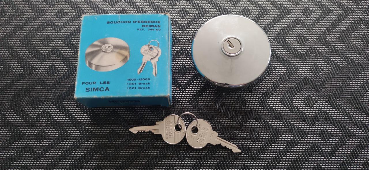 Bouchon d'essence à clé SIMCA 1200S LesAnciennes.com