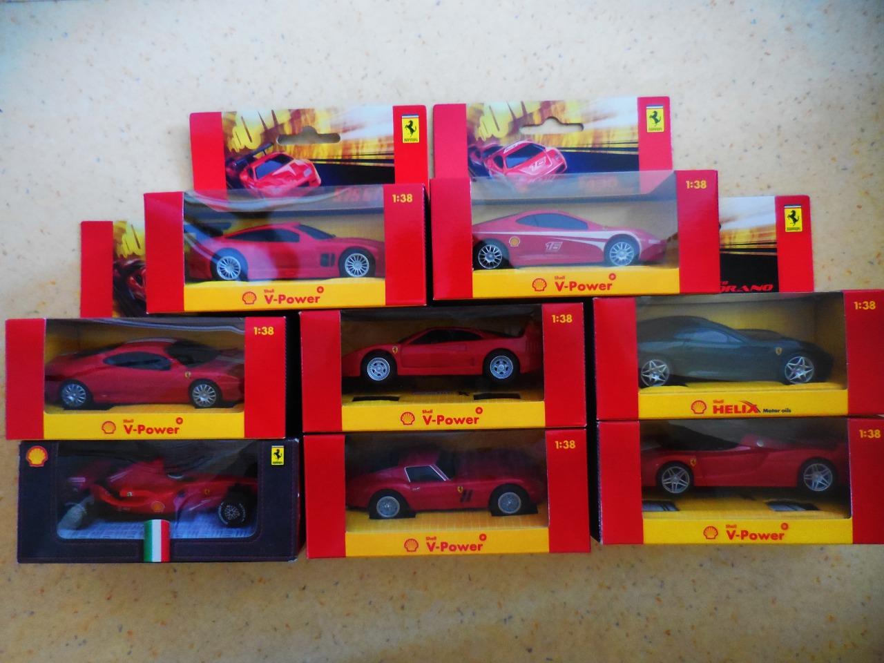 Ferrari miniature LesAnciennes.com