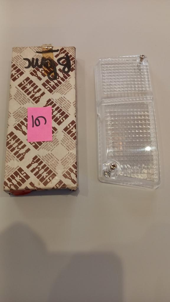 FEU AV GAUCHE BLANC CRISTAL RENAULT 5 JUSQU A 1980 LesAnciennes.com