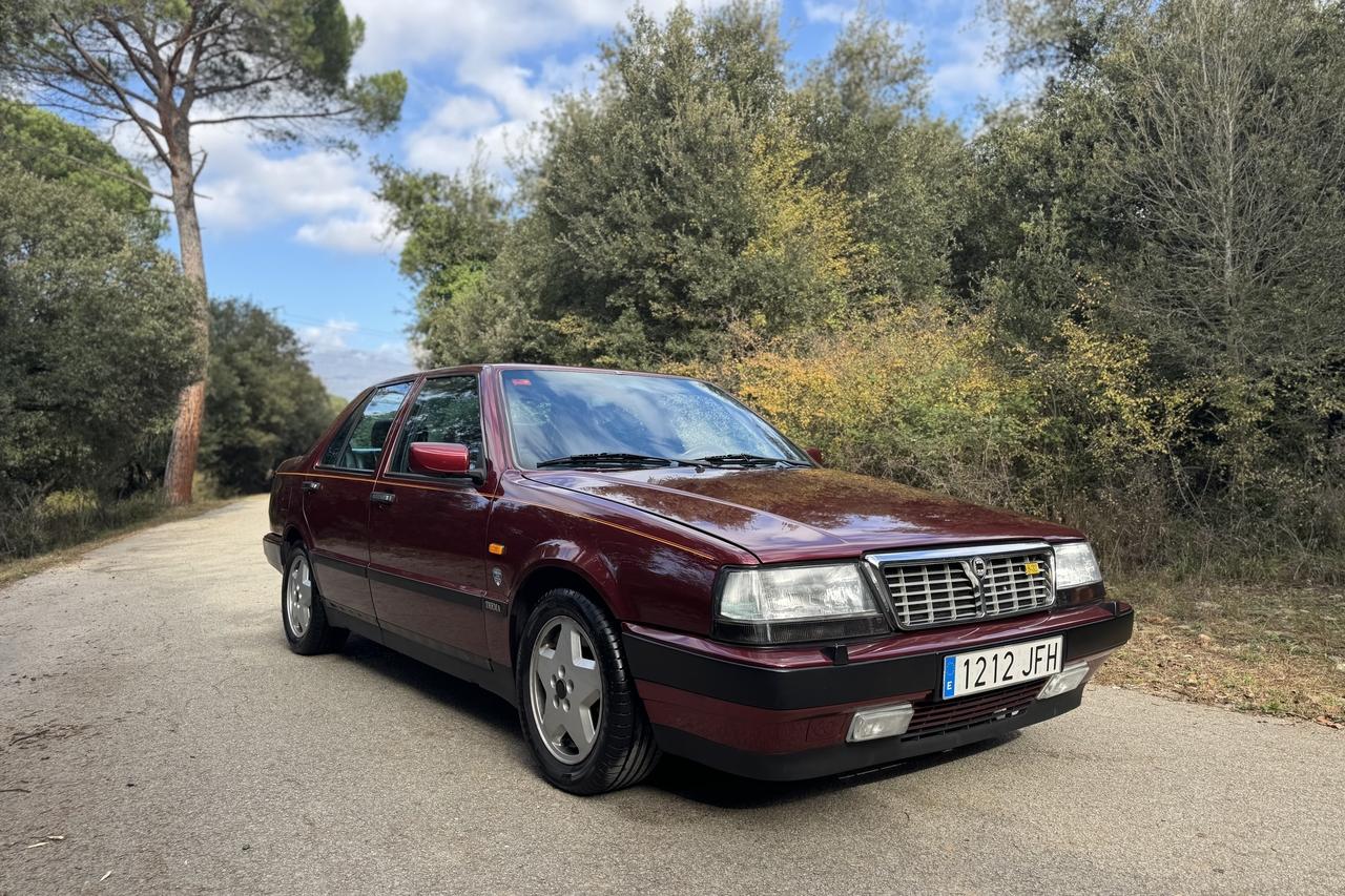 1991 Lancia Thema 8.32 LesAnciennes.com