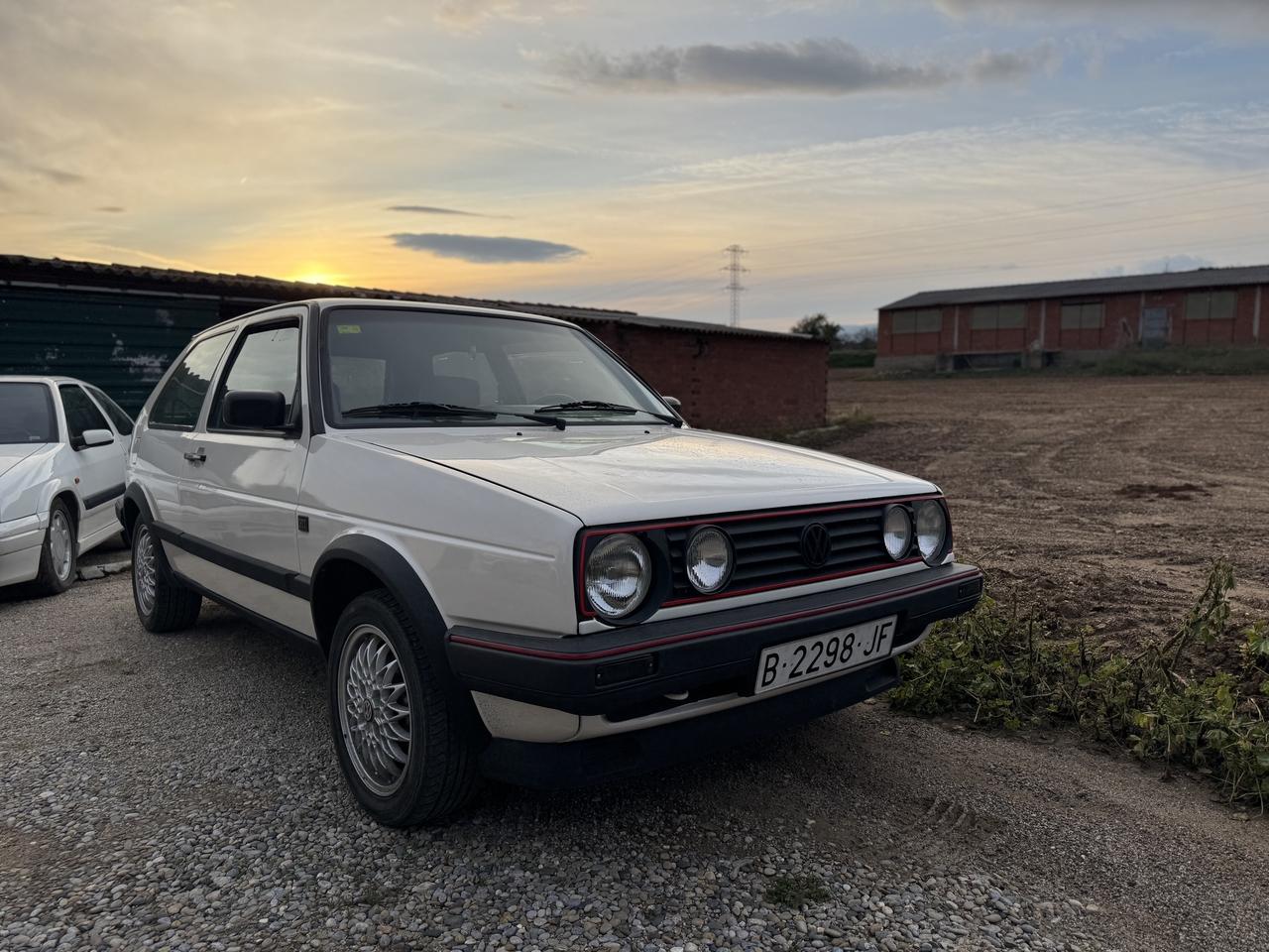 1988 Volkswagen Golf GTI 1.8 LesAnciennes.com