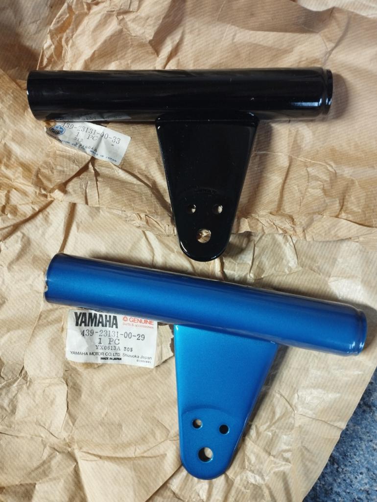 Pattes de phares YAMAHA CHAPPY LB 50 LesAnciennes.com