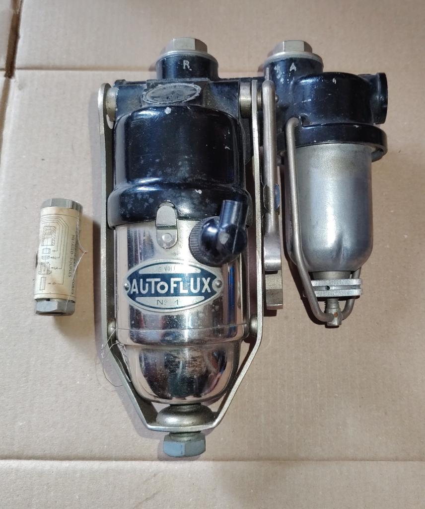 POMPE A CARBURANT AUTOFLUX 6V auto régulé LesAnciennes.com