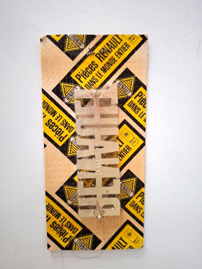 Monogramme RENAULT 4 -6 -8 - 10 - 12 - 16 LesAnciennes.com