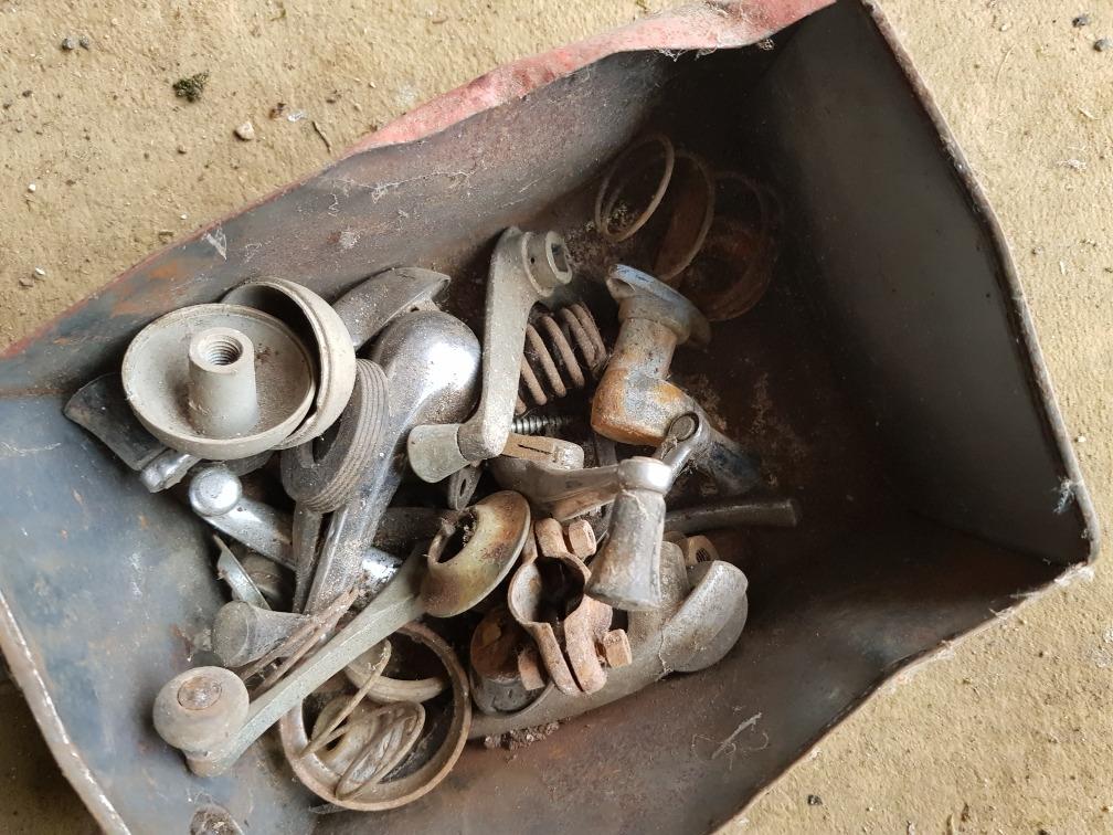 Feu CITROEN Traction 11 B LesAnciennes.com