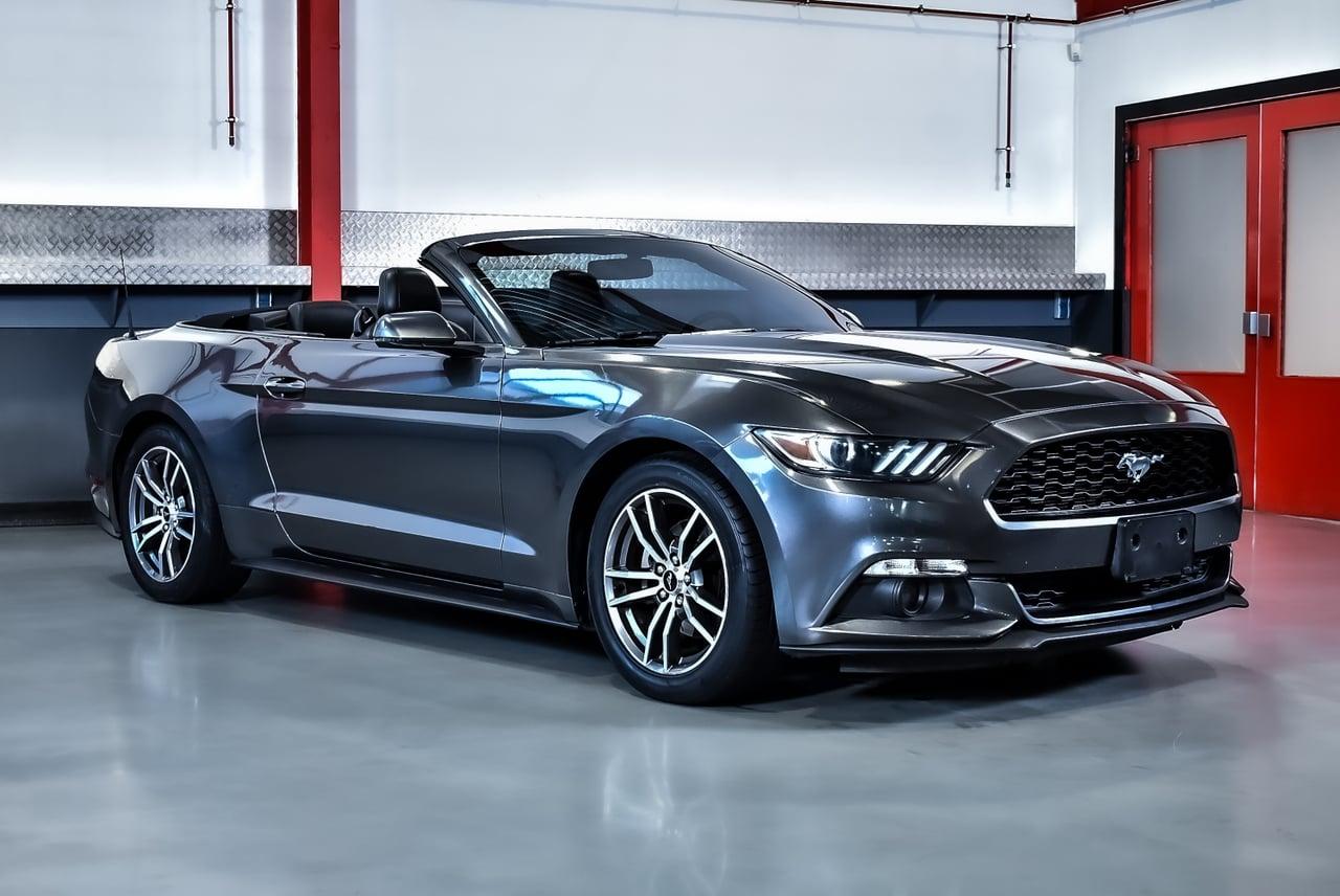 2017 Ford Mustang 2.3L Ecoboost Convertible LesAnciennes.com