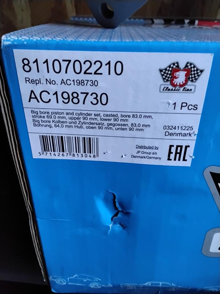 Cylindre piston neuf LesAnciennes.com