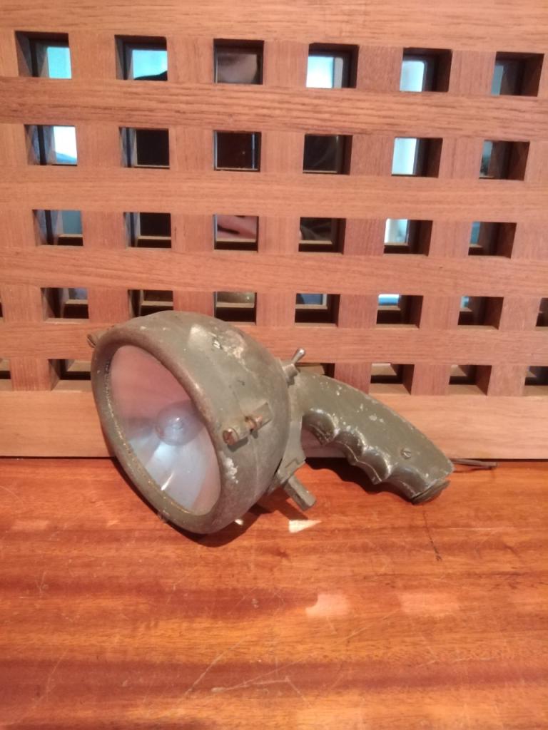 PHARE fouilleur militaria LesAnciennes.com