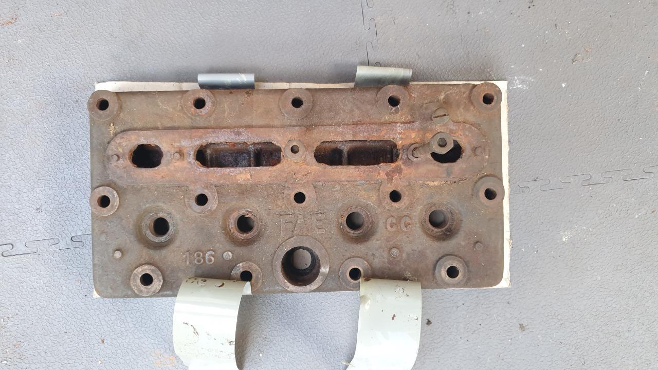 Lot de pièces RENAULT Celtaquatre ZR2 LesAnciennes.com