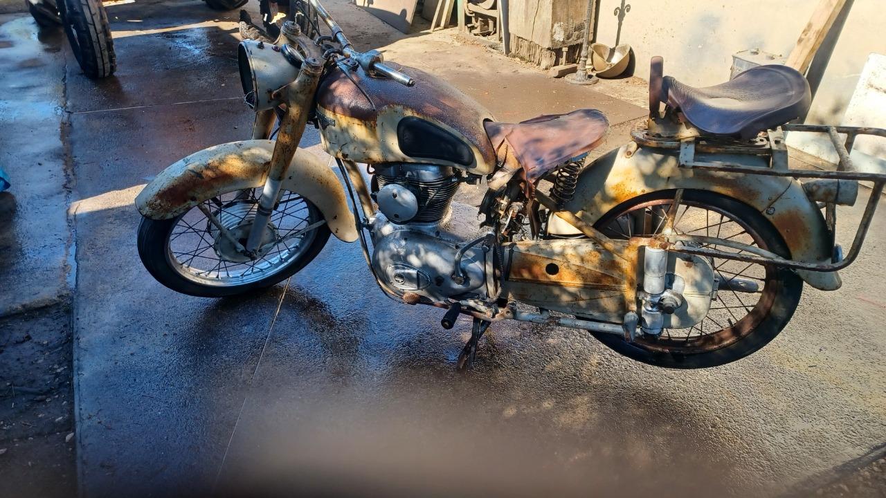 MOTOBECANE 350 L4C moto - 1954 LesAnciennes.com