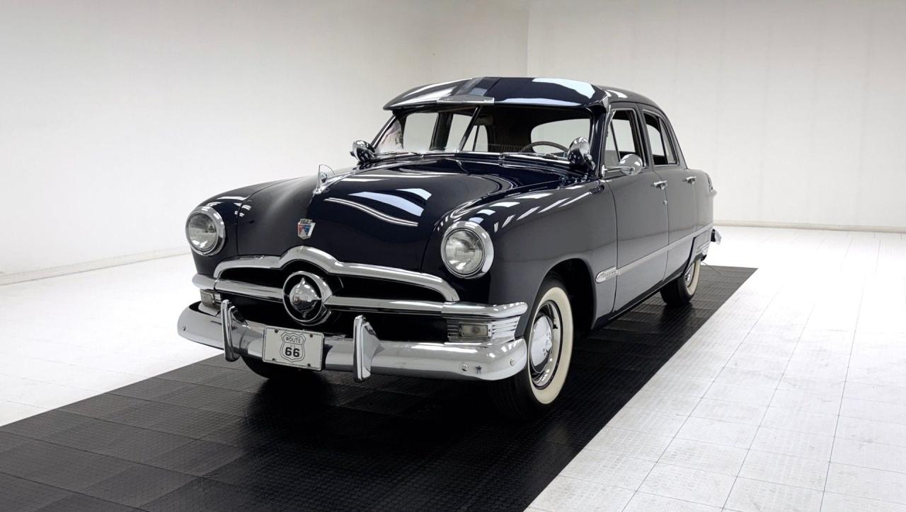 1950 Ford Custom 4 Door Sedan LesAnciennes.com