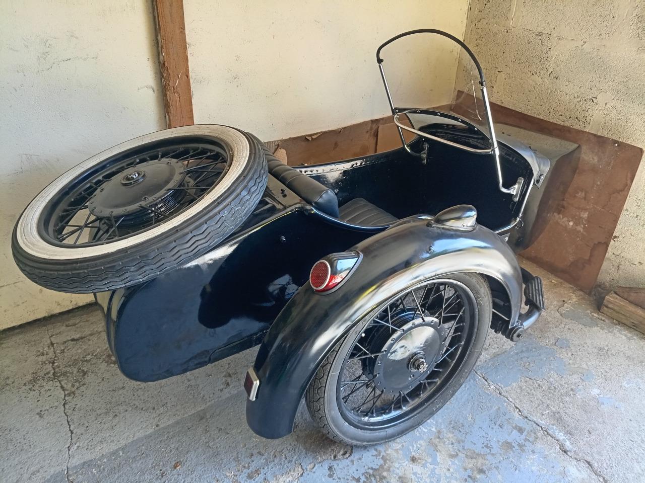 Side car LesAnciennes.com