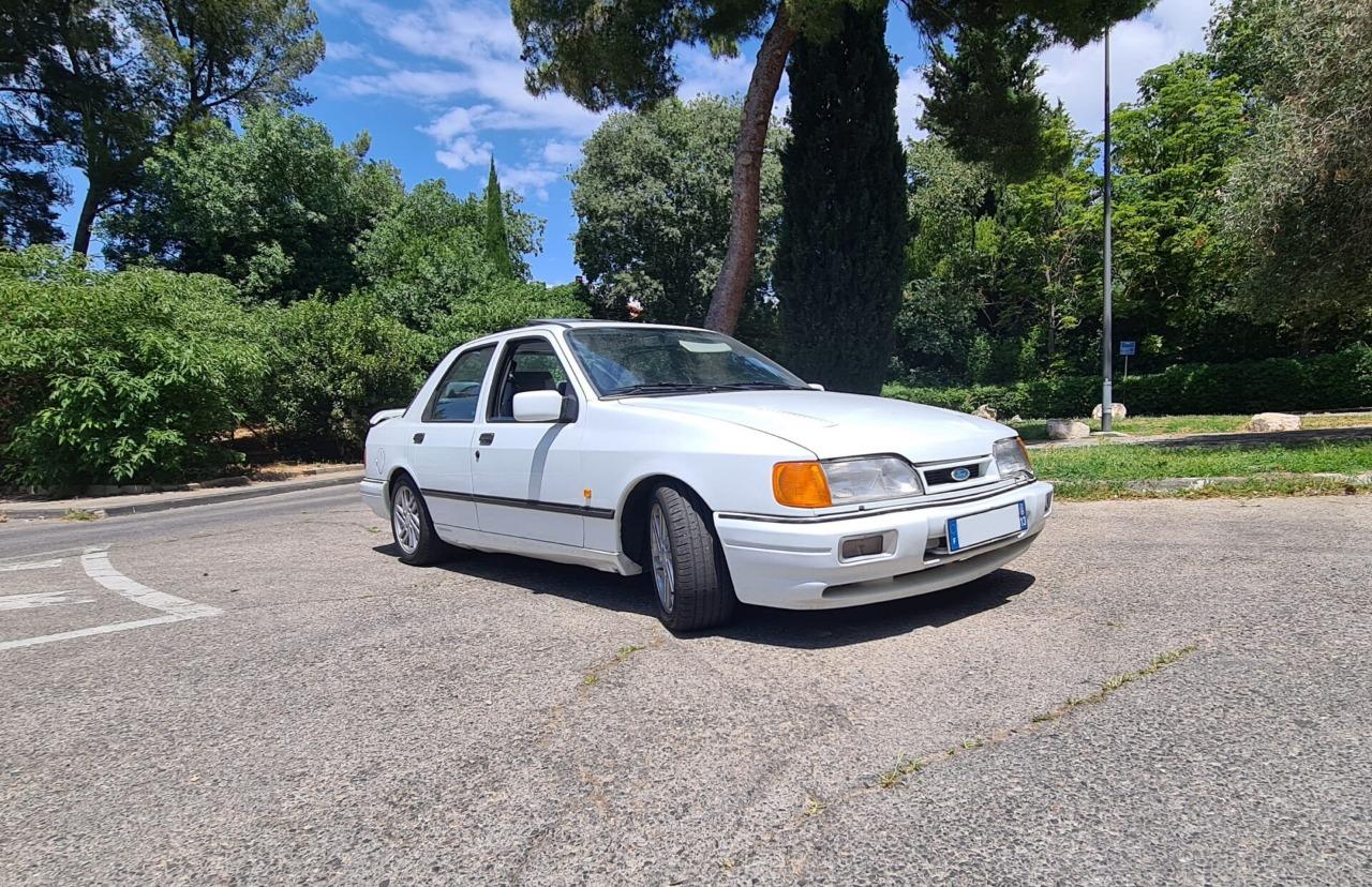 FORD Sierra COSWORTH - 1989 LesAnciennes.com
