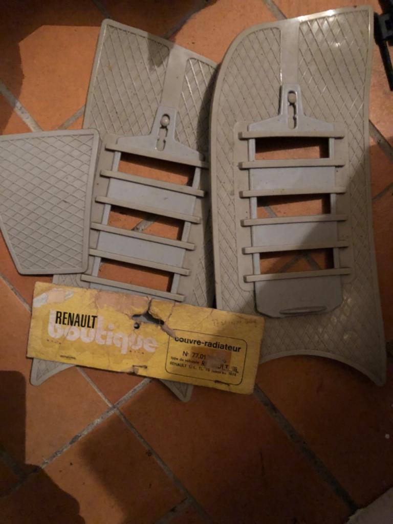 Cache radiateur RENAULT 16 (R16) LesAnciennes.com
