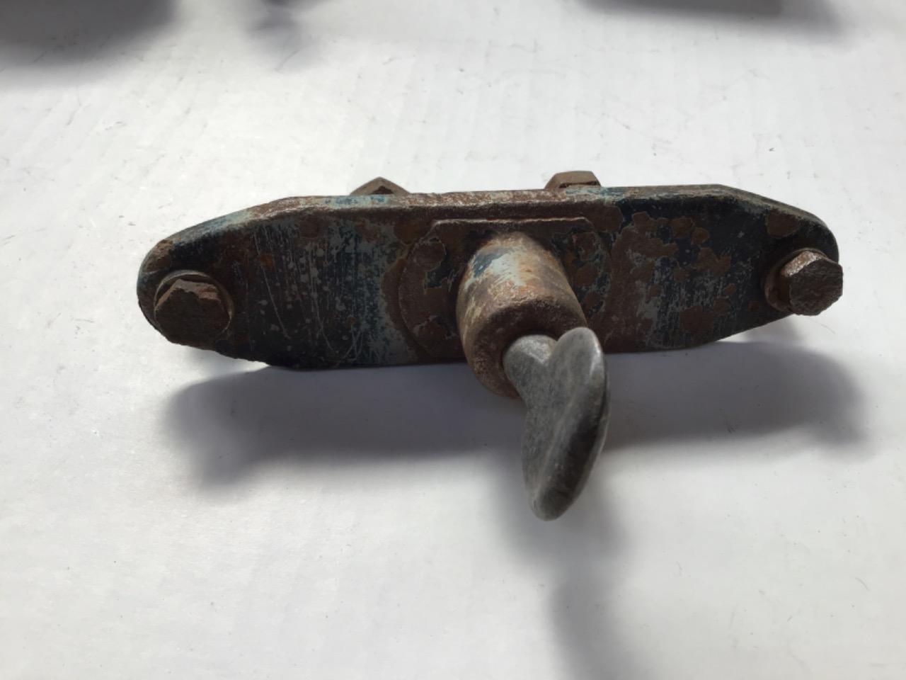 COUPE CIRCUIT À CLÉ PEUGEOT RENAULT CITROËN LesAnciennes.com