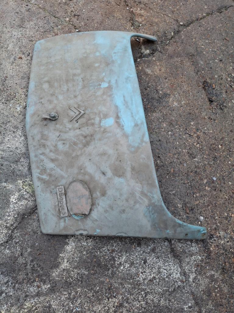 Malle CITROEN DS 23 LesAnciennes.com