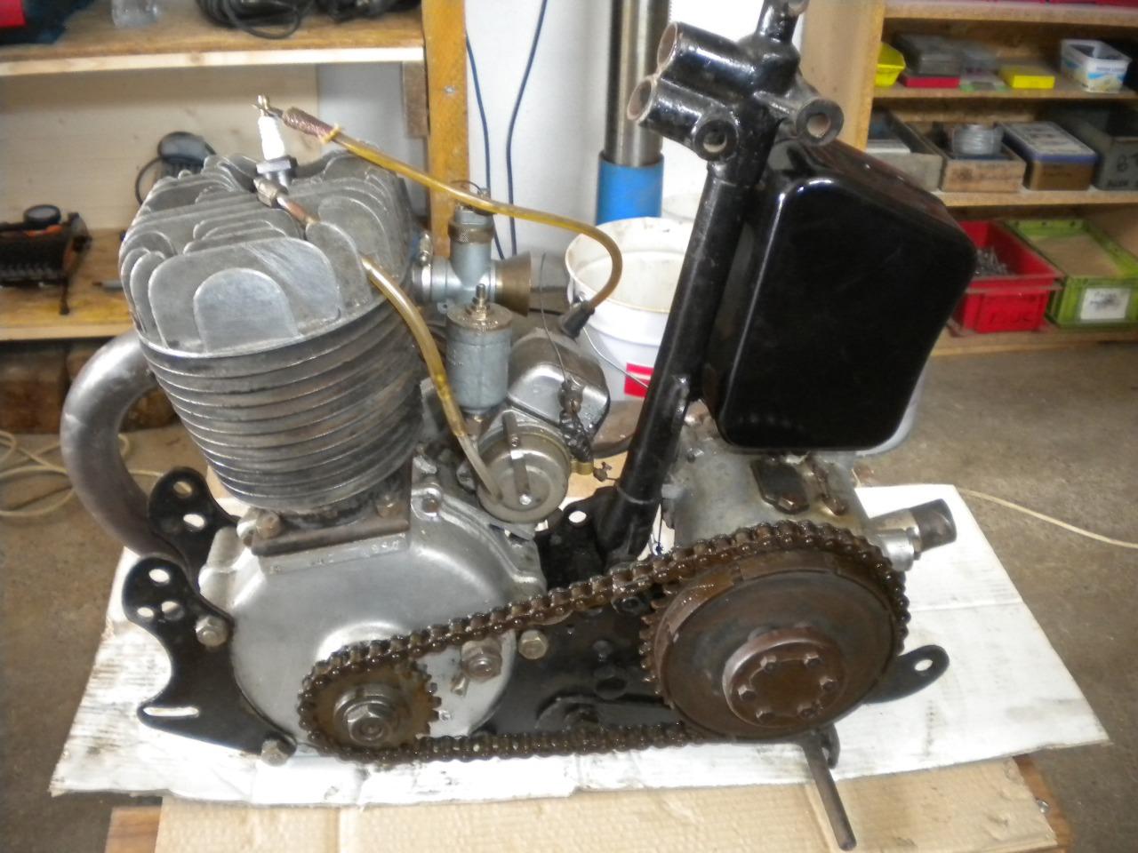 Moteur MONET GOYON ensemble moteur BV 350 Latérale LesAnciennes.com