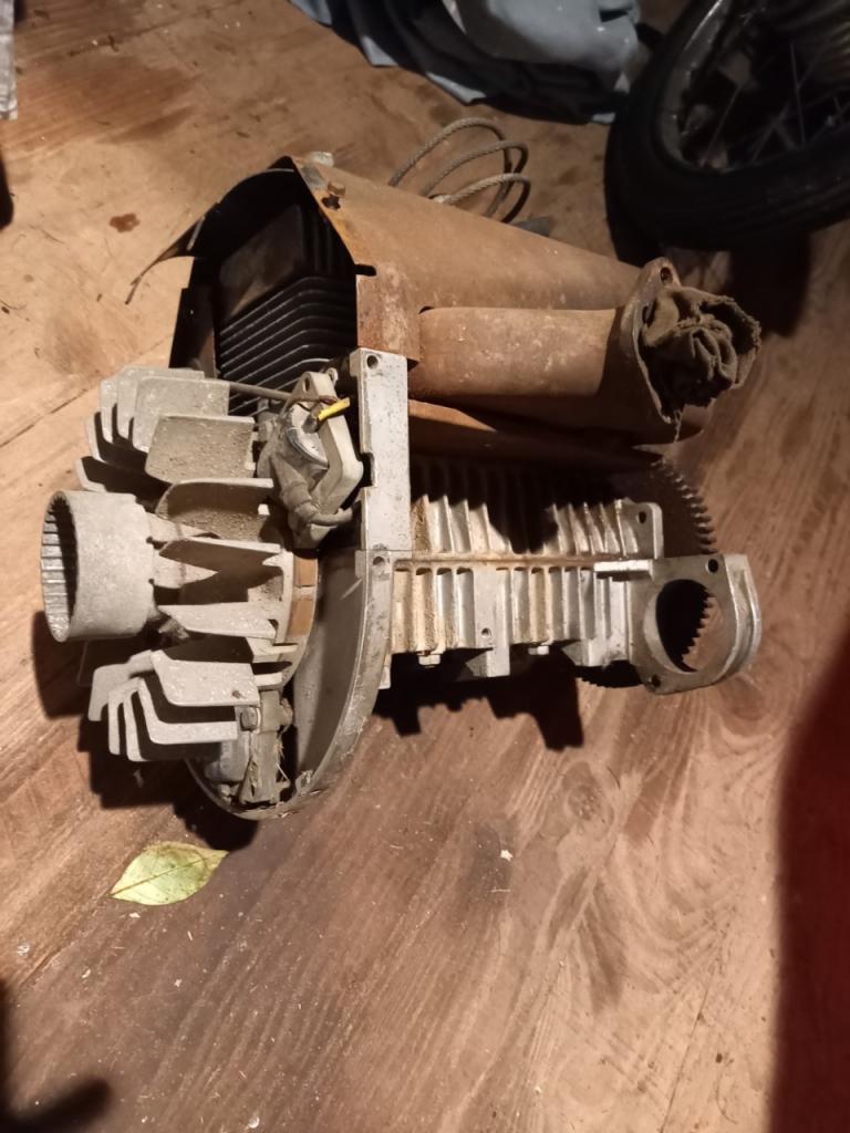 Pièces MONET GOYON bicylindre LesAnciennes.com