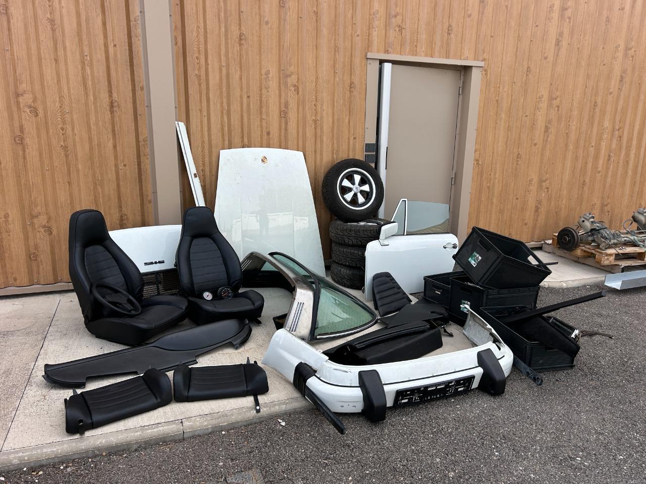 Lot de pièces PORSCHE 911 Serie G 2.7 s targa LesAnciennes.com